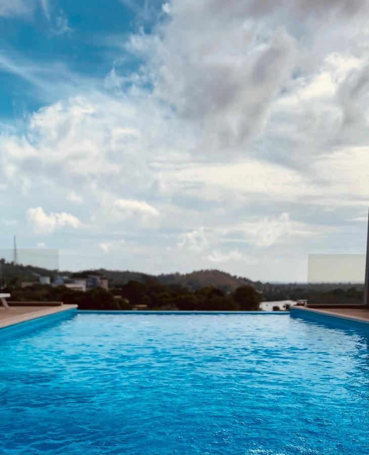 The Lanes Hotel Tutong Exterior foto