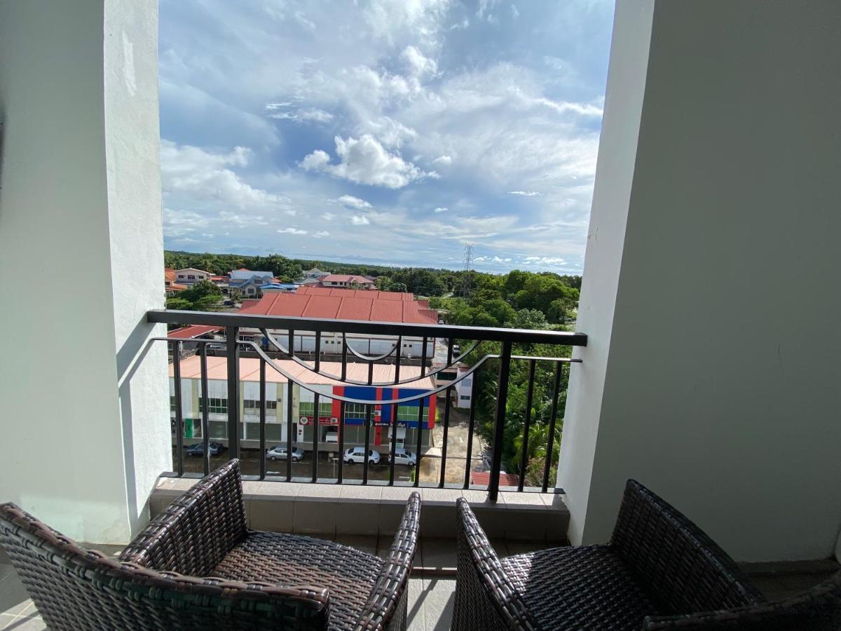 The Lanes Hotel Tutong Exterior foto