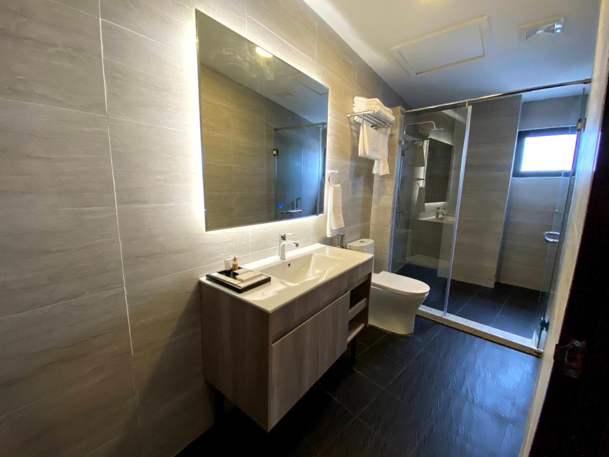 The Lanes Hotel Tutong Exterior foto
