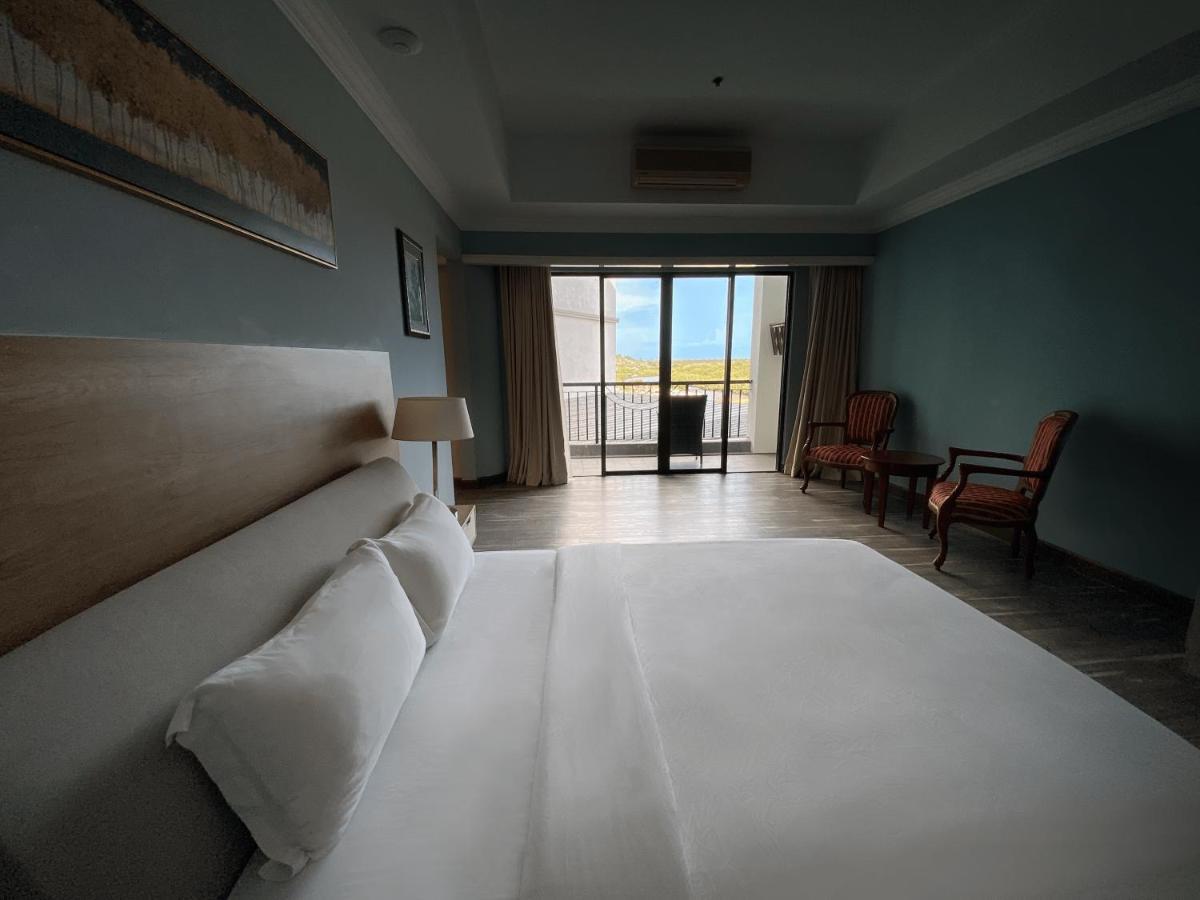 The Lanes Hotel Tutong Exterior foto